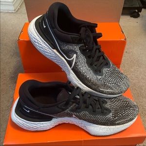 Nike ZoomX Invincible